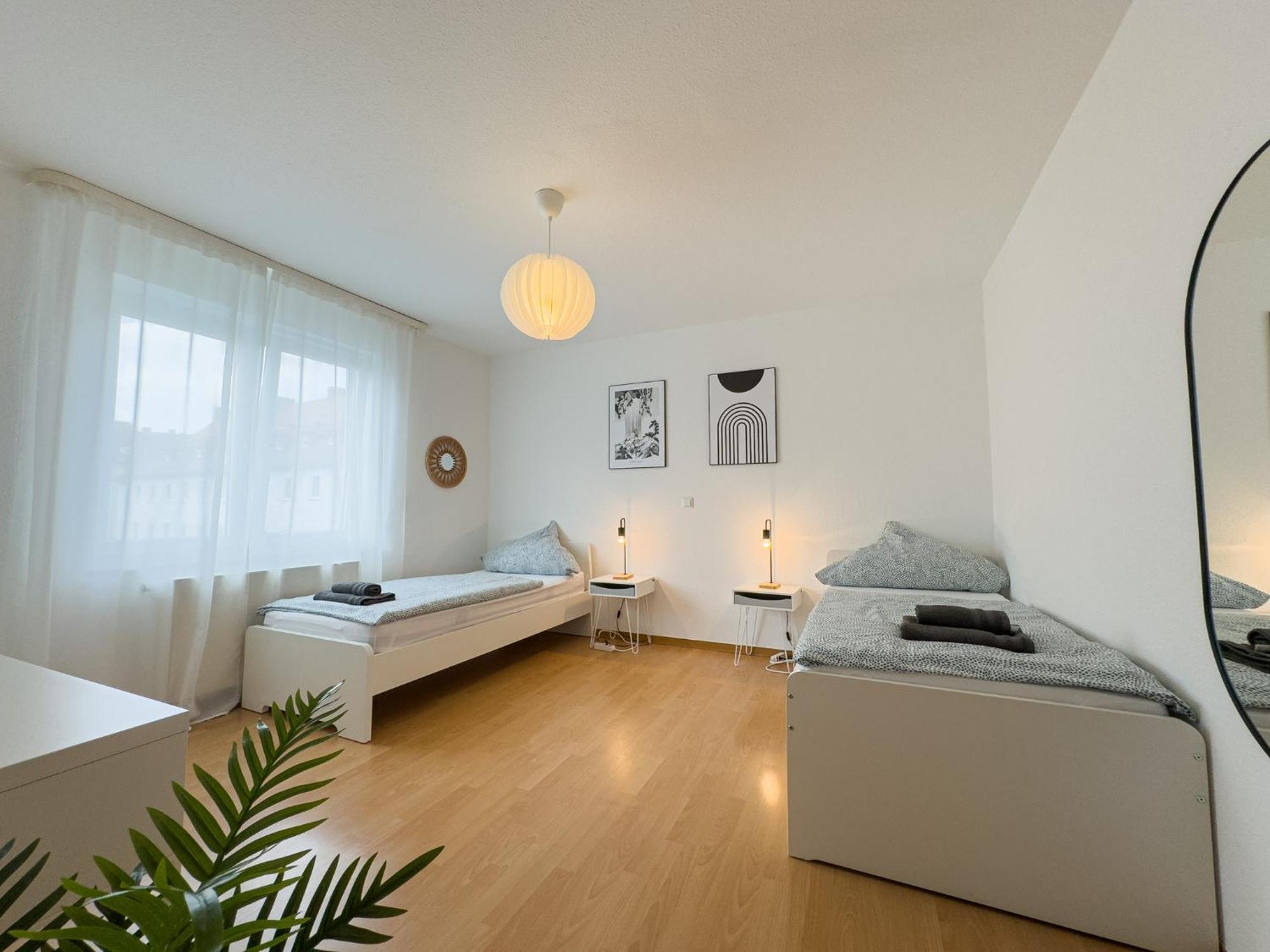 110Qm - 4 Zimmer - Privat Parkplatz - Zentral - Balkon - Mallibase Apartments Kassel Eksteriør billede