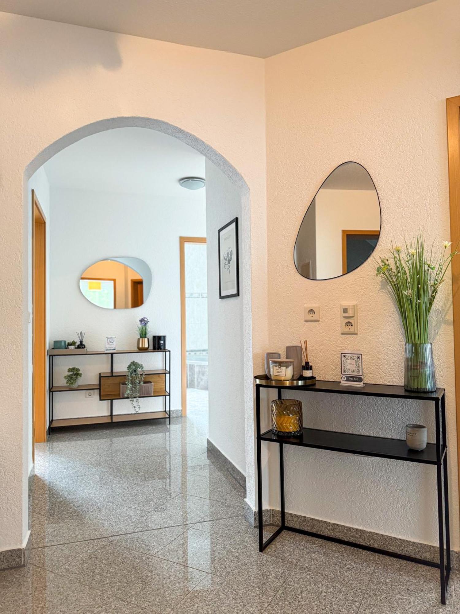 110Qm - 4 Zimmer - Privat Parkplatz - Zentral - Balkon - Mallibase Apartments Kassel Eksteriør billede