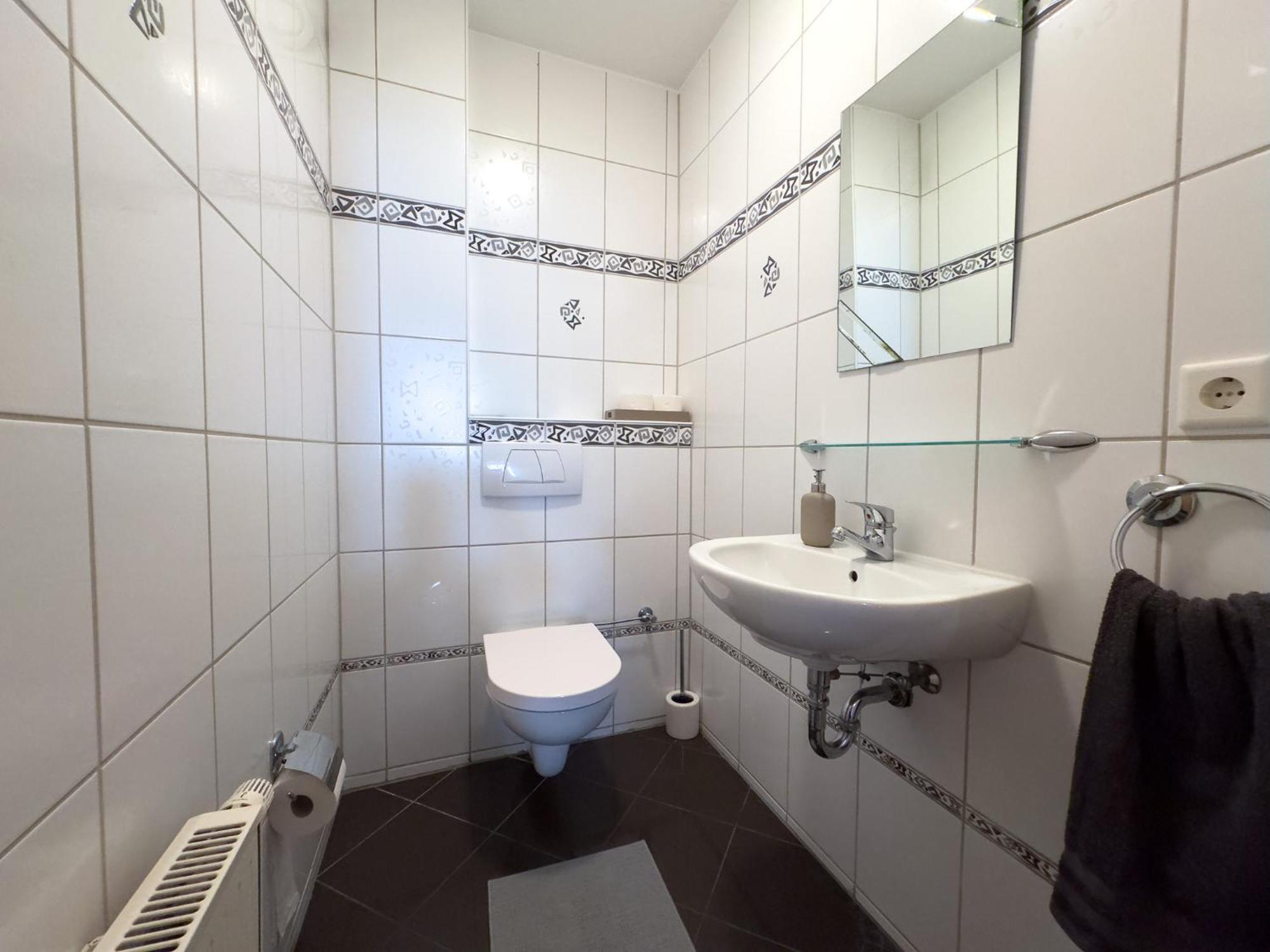 110Qm - 4 Zimmer - Privat Parkplatz - Zentral - Balkon - Mallibase Apartments Kassel Eksteriør billede