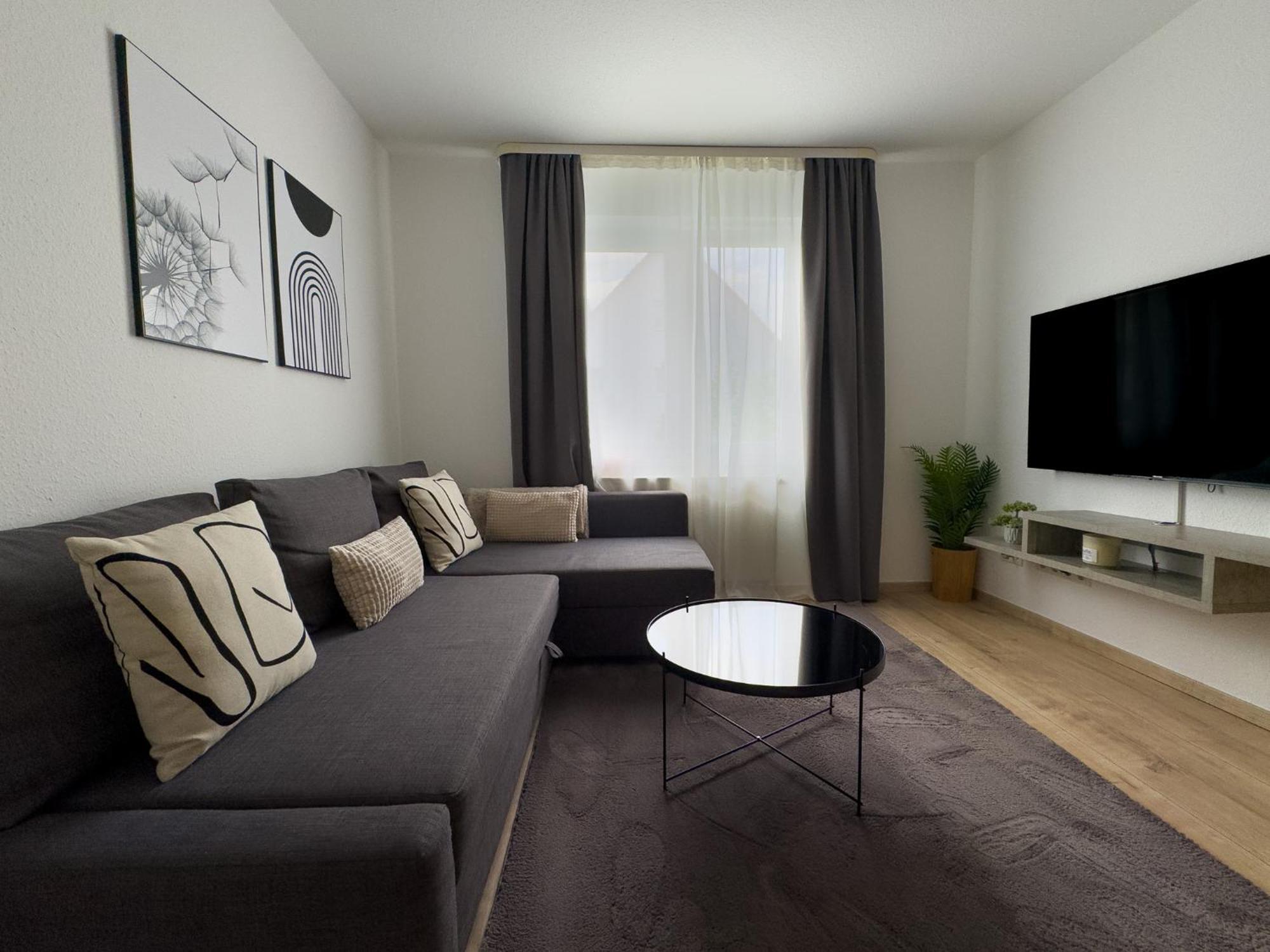 110Qm - 4 Zimmer - Privat Parkplatz - Zentral - Balkon - Mallibase Apartments Kassel Eksteriør billede